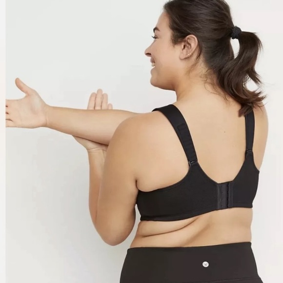 LIVI ACTIVE I Bra Sports Bra Max Support Wicking Underwire Size 46DDD - Picture 3 of 16